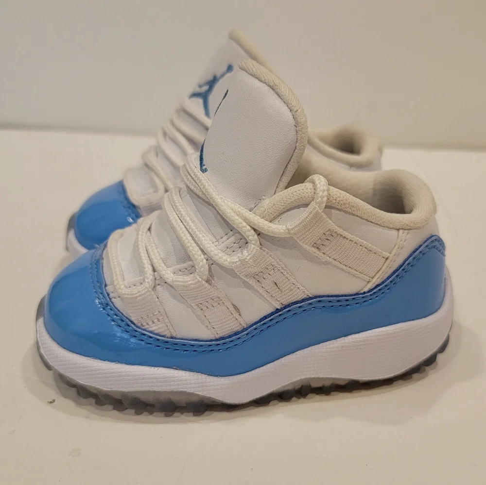 Air Jordan 11 Retro XI Low 505836-106 UNC Blue 5c sneakers